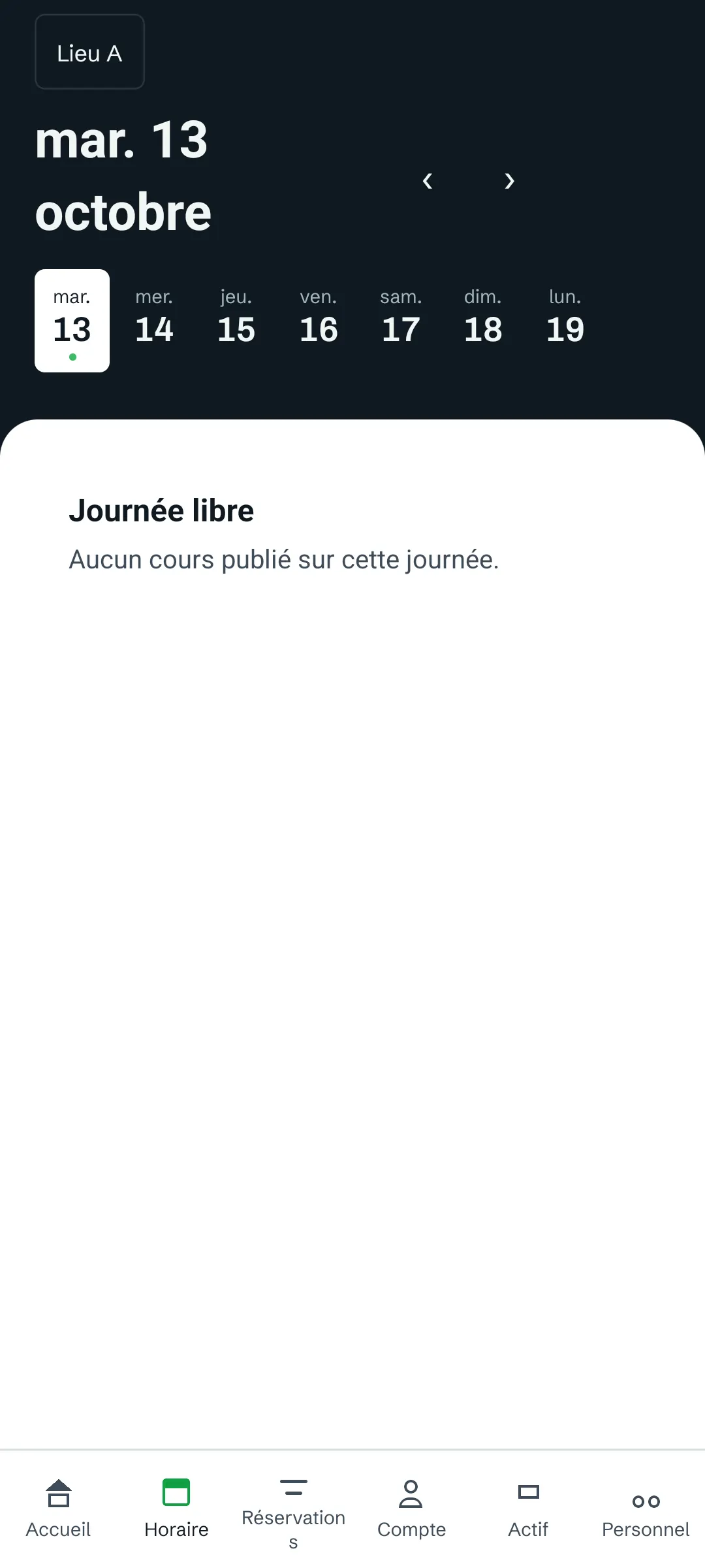 Keeviv sur Android, Pixel 7, mardi 13 octobre 2026 : aucun cours publié ce jour-là. Données d’exemple. Pas une fiche Google Play.